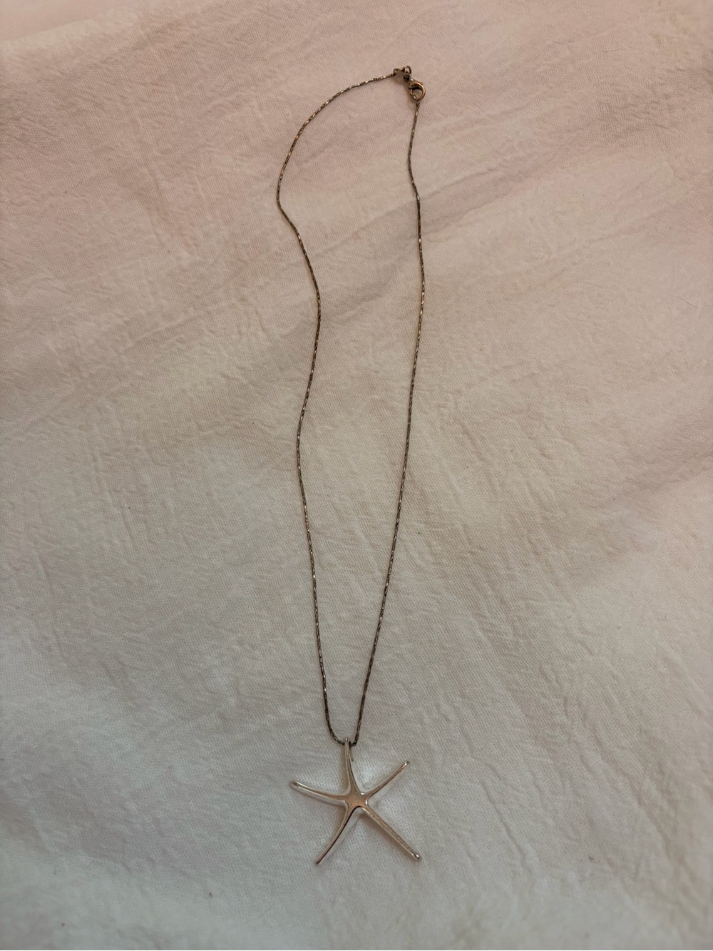 Source Unknown Silver Starfish Pendant Necklace